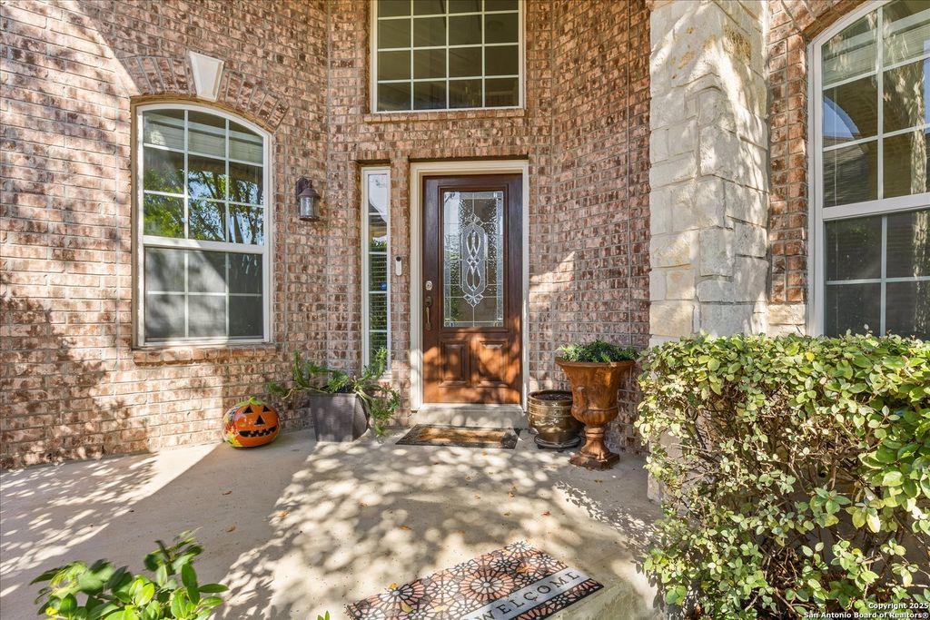 Photo of 25439 Bunker Dr, San Antonio, TX 78260 (MLS # 1919095)