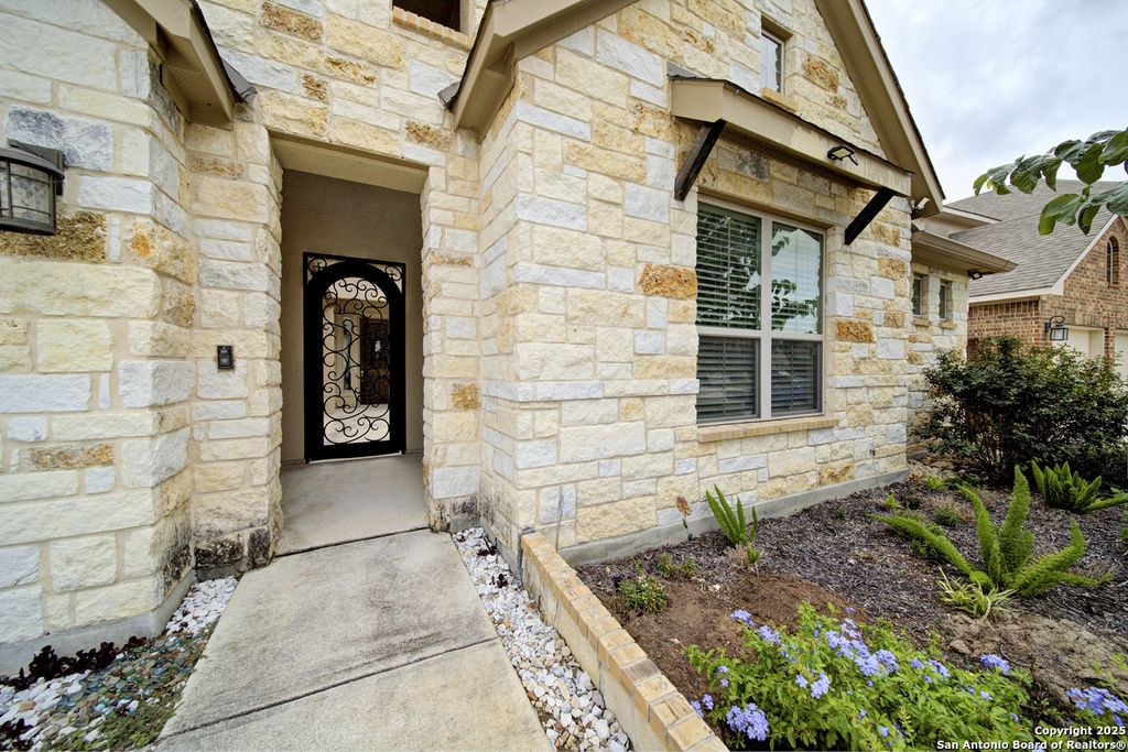 Photo of 7514 Foss Alley, San Antonio, TX 78254 (MLS # 1885850)