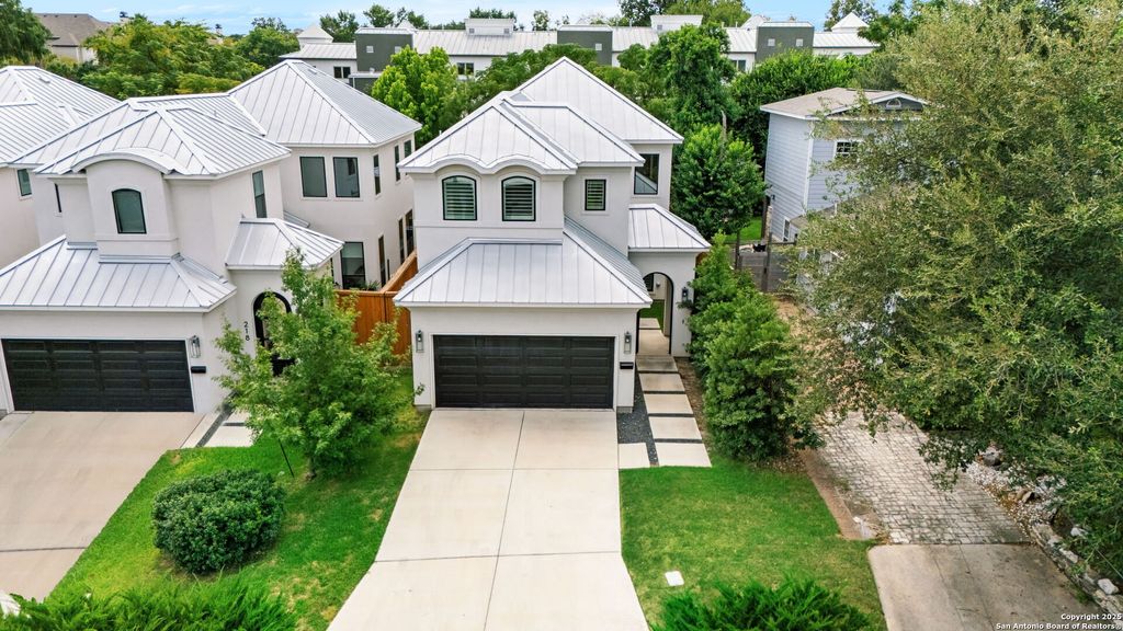 Photo of 212 E Melrose, San Antonio, TX 78212 (MLS # 1910814)