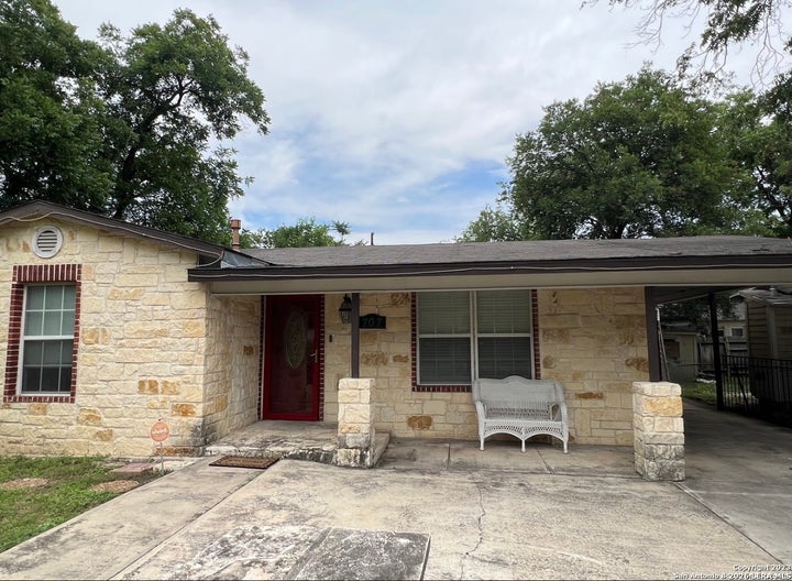 Photo 1 of 12 — 707 W Malone, San Antonio, TX 78225