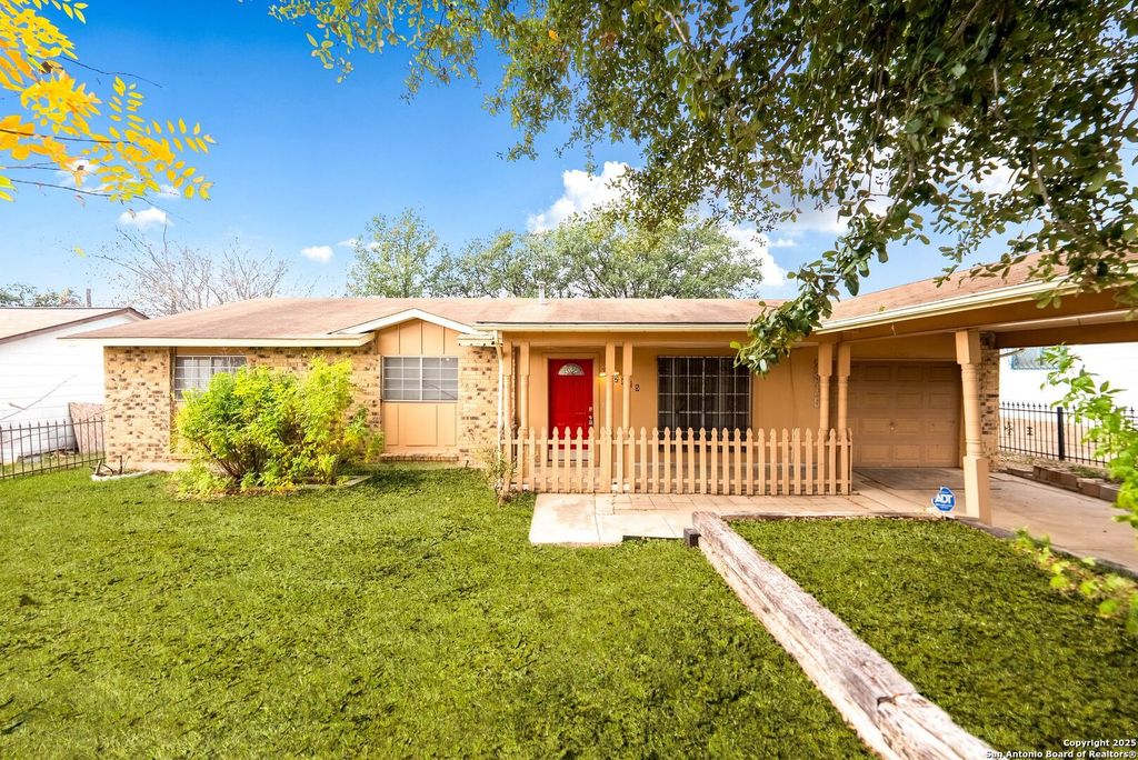 Photo of 2815 Big Horn Dr, San Antonio, TX 78228 (MLS # 1930237)