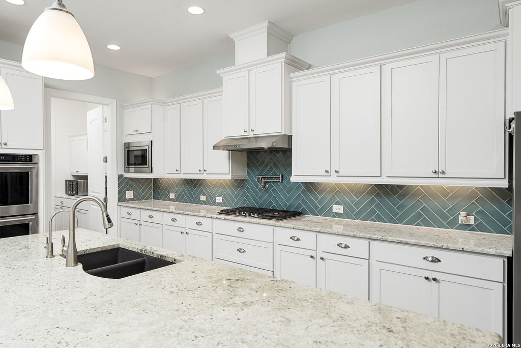 Photo of 106 Cinnamon Creek, Boerne, TX 78006 (MLS # 1939342)