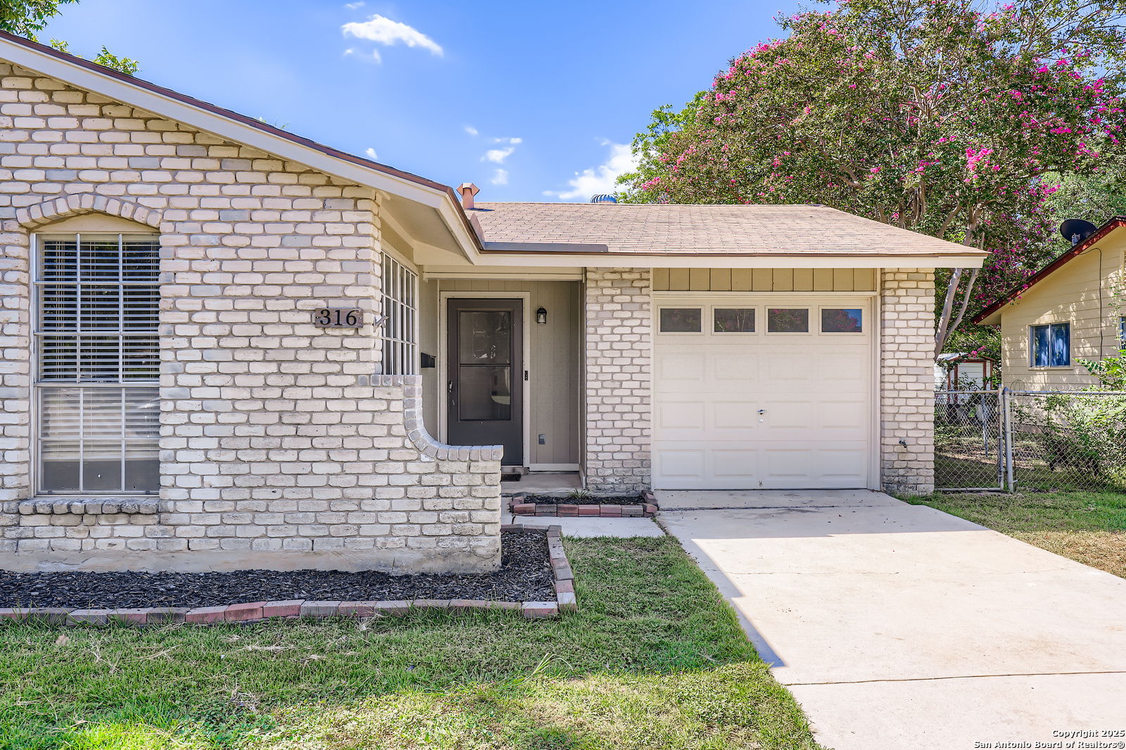 316 Nell Deane Blvd