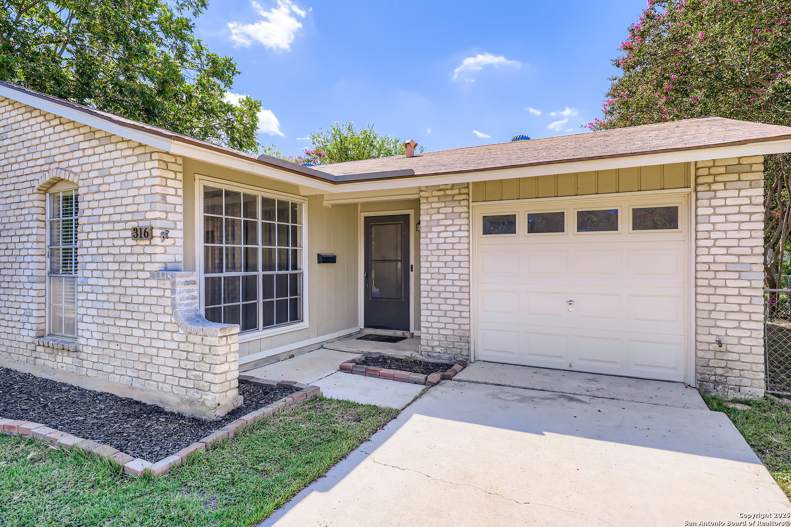 316 Nell Deane Blvd