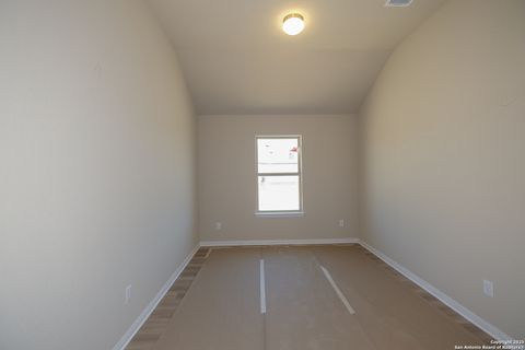 A home in Floresville