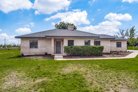 A home in Bandera