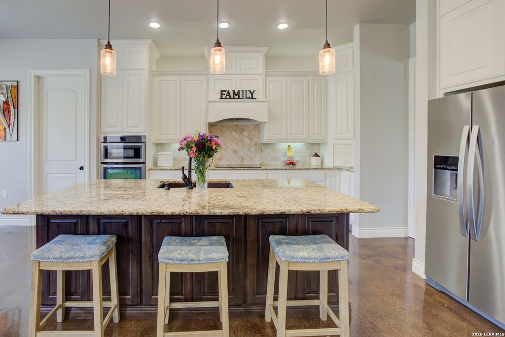 Photo of 750 Cambridge, New Braunfels, TX 78132 (MLS # 1949713)