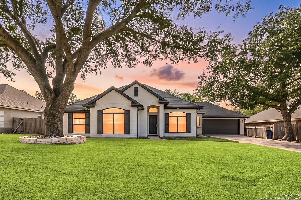 Photo of 1922 Shield, New Braunfels, TX 78130 (MLS # 1920776)