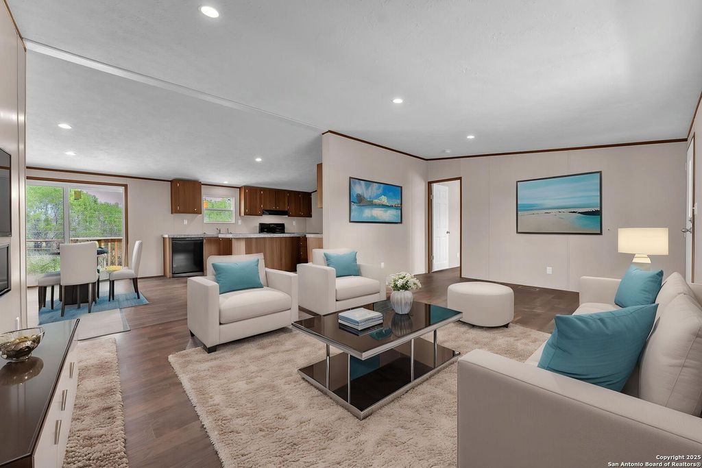 Photo of 5839 County Road 422, Pleasanton, TX 78064 (MLS # 1908528)