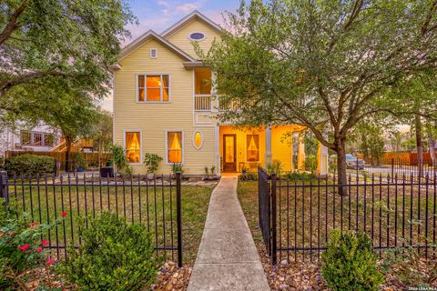 Photo of 502 E Park Ave. 1 #1, San Antonio, TX 78212 (MLS # 1950860)