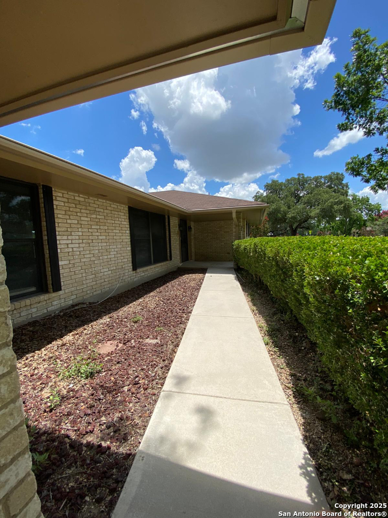 749 Windrock