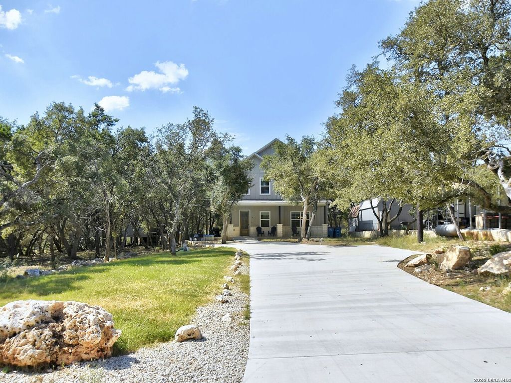 Photo of 660 Mockingbird, Canyon Lake, TX 78133 (MLS # 1947110)
