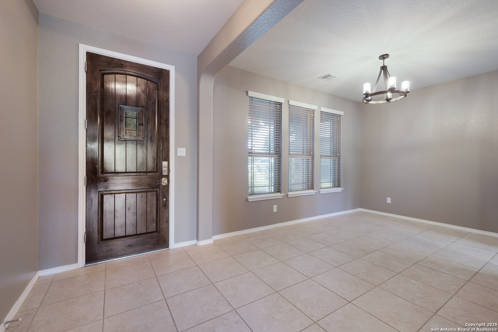 213 Stoeger Dr