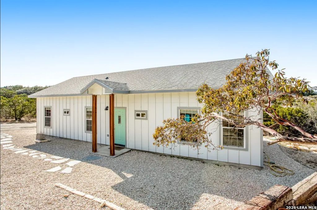 Photo of 316 Cloud Top, Canyon Lake, TX 78133 (MLS # 1949104)