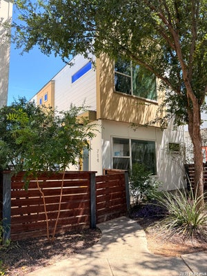 714 N CHERRY ST, SAN ANTONIO, TX 78202 - Image b5038123677cf38cd070df1dbe44af39/756538211
