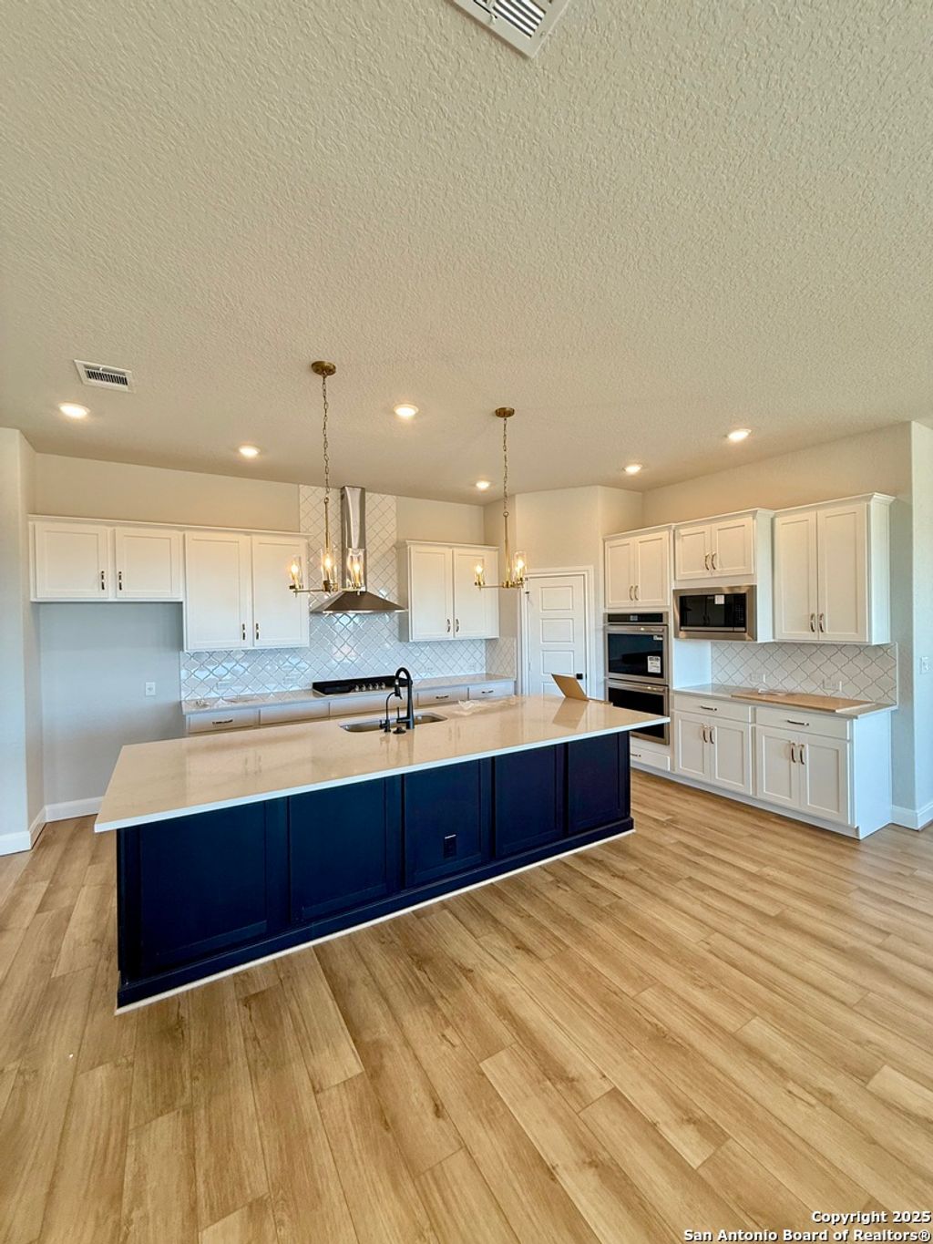 Photo of 1310 Webb Creek, New Braunfels, TX 78132 (MLS # 1922171)