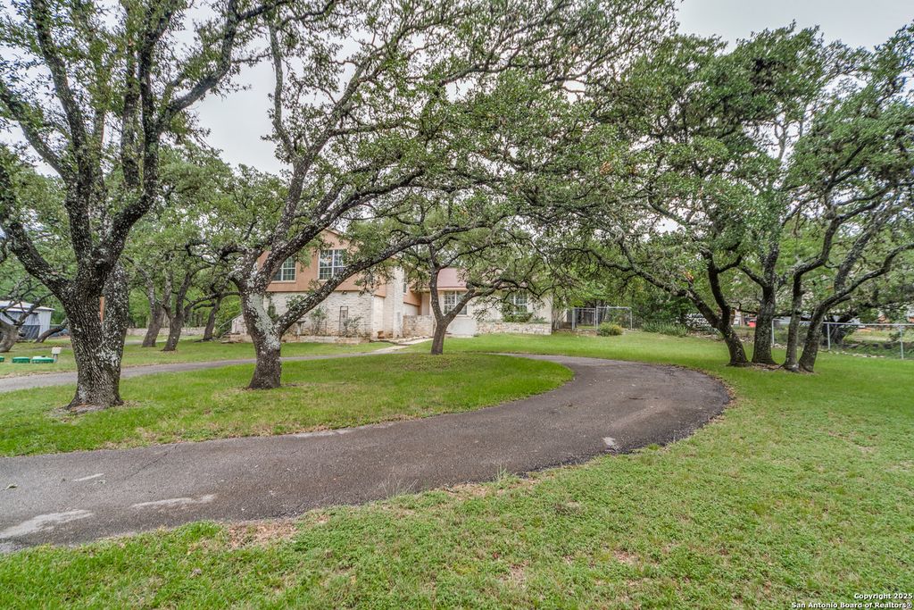 Photo of 9106 Saddle Trl, San Antonio, TX 78255 (MLS # 1954599)