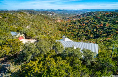 1615 S Goat Ridge Pipe Creek TX 78063