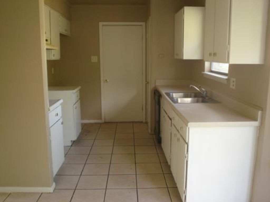 Photo of 5819 WOODHILL, San Antonio, TX 78218 (MLS # 1955421)