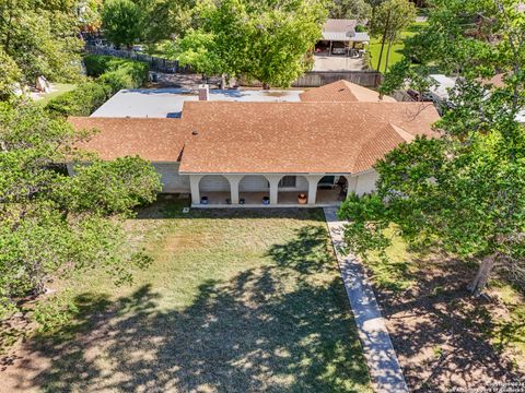 A home in Uvalde