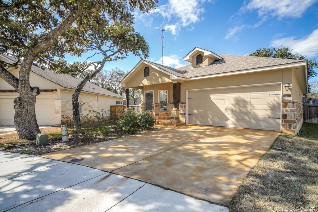 Photo of 121 DOVER DOWNS, Boerne, TX 78006 (MLS # 1972088)