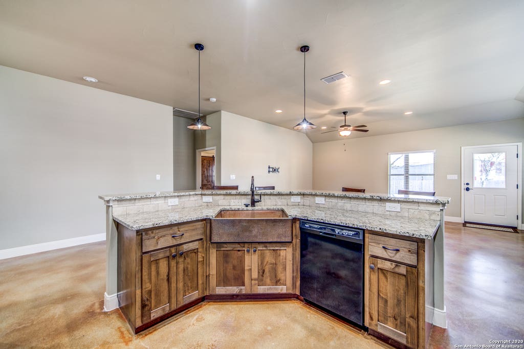 Photo of 121 DOVER DOWNS, Boerne, TX 78006 (MLS # 1972088)