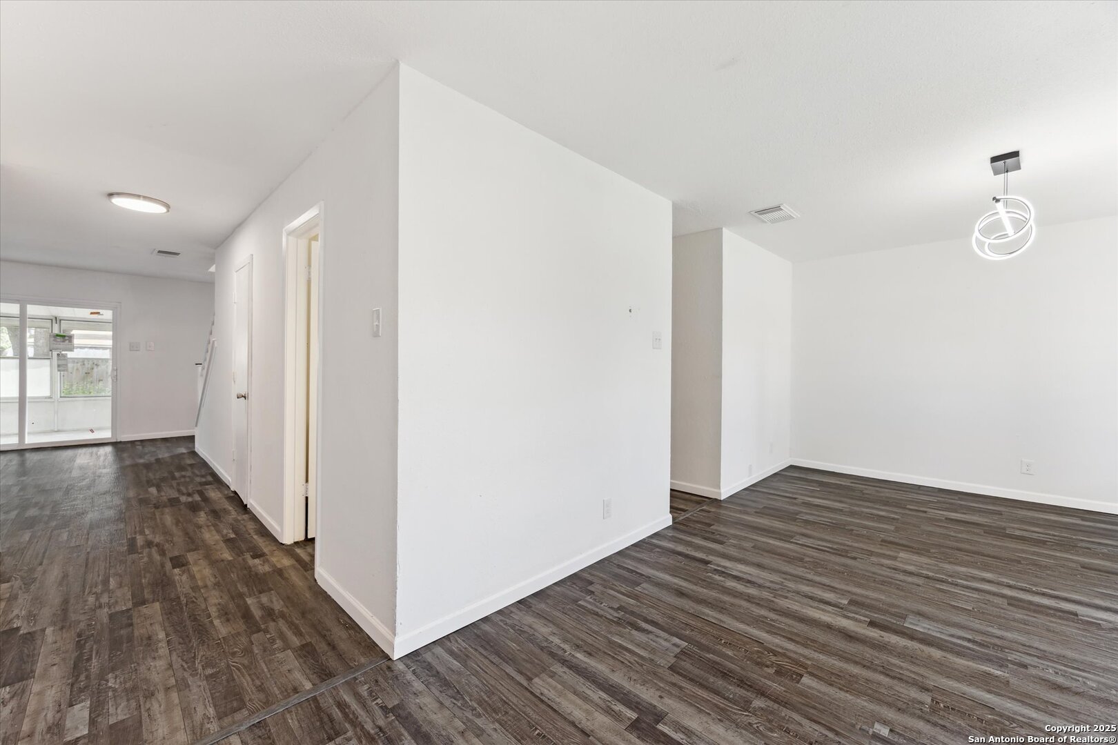 7310 Roveen Trail