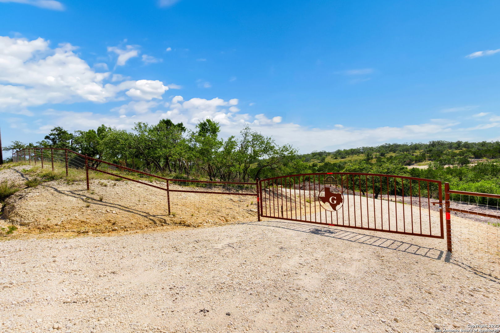 472 Stallion Estates Dr