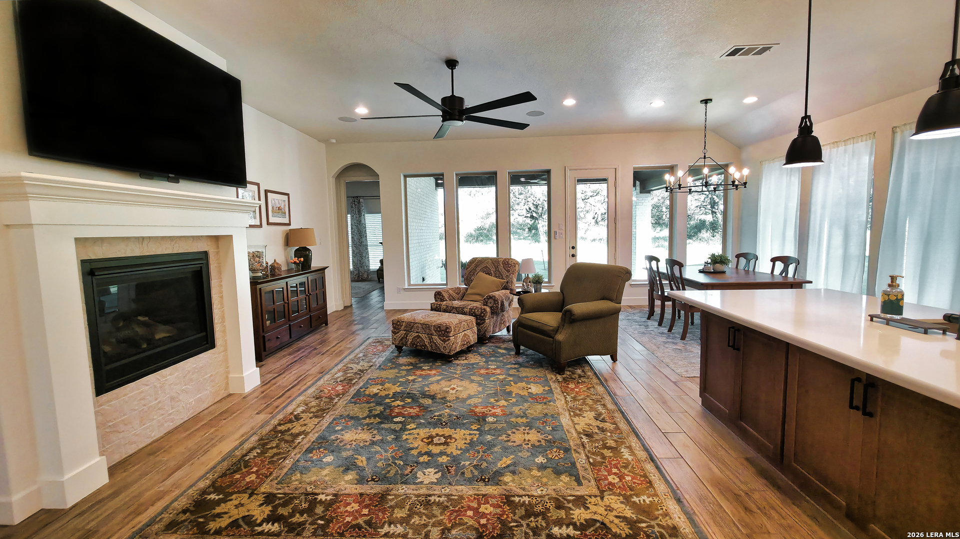 667 ALTA CIR