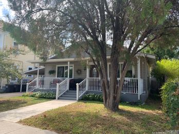 Single Family Residence at 316 E MYRTLE ST