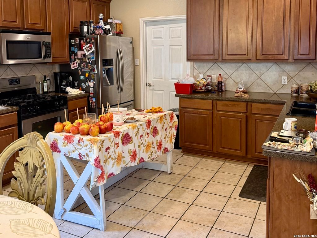 Photo of 1115 Pinnacle Fls, San Antonio, TX 78260 (MLS # 1963202)