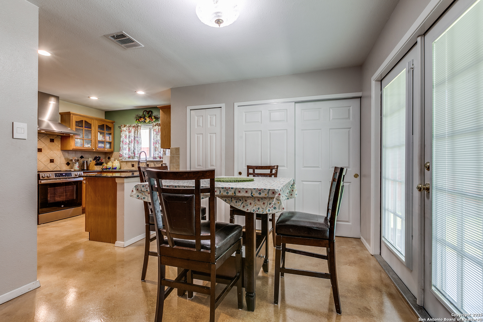 10439 Canyon