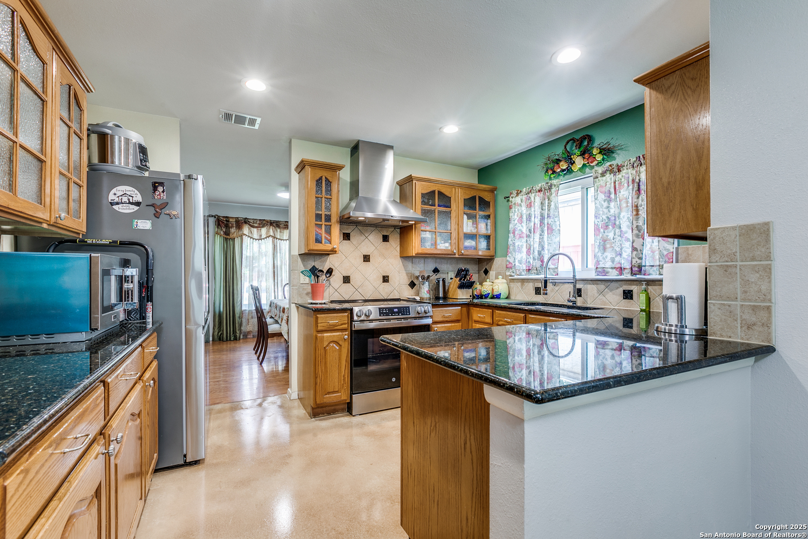 10439 Canyon