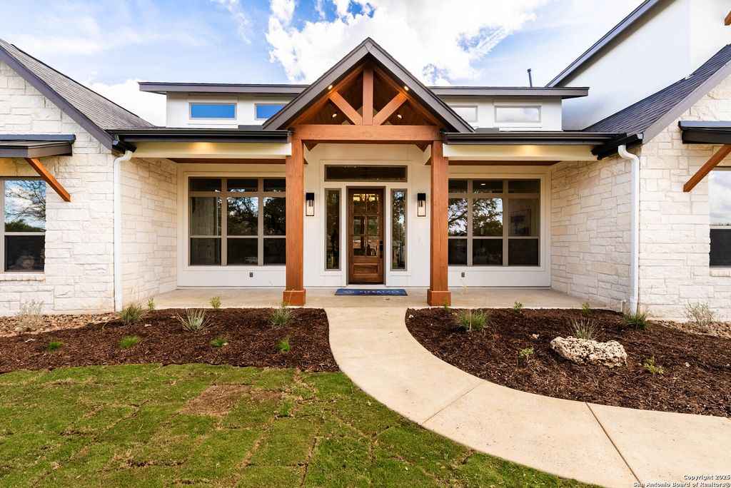 Photo of 24351 Tres Arroyos, San Antonio, TX 78255 (MLS # 1932421)