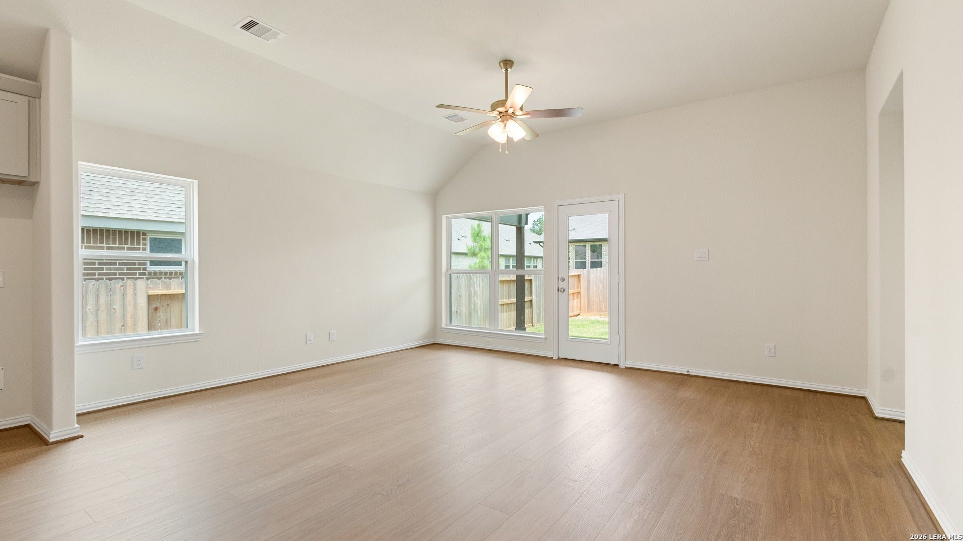 947 CREEK BED DR