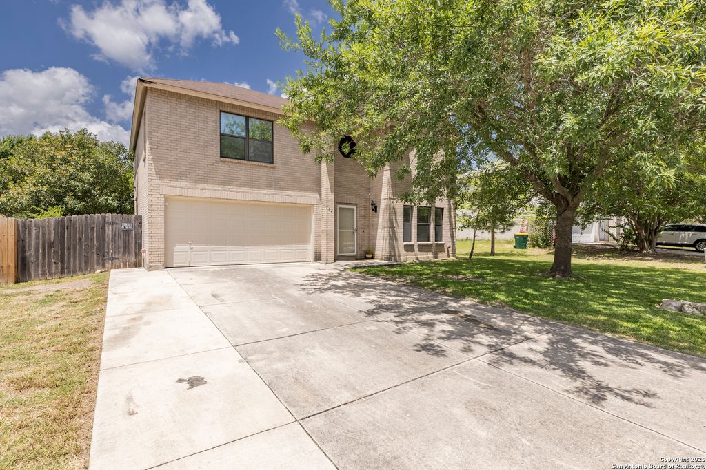 Photo of 106 Lauren, Boerne, TX 78006 (MLS # 1889062)