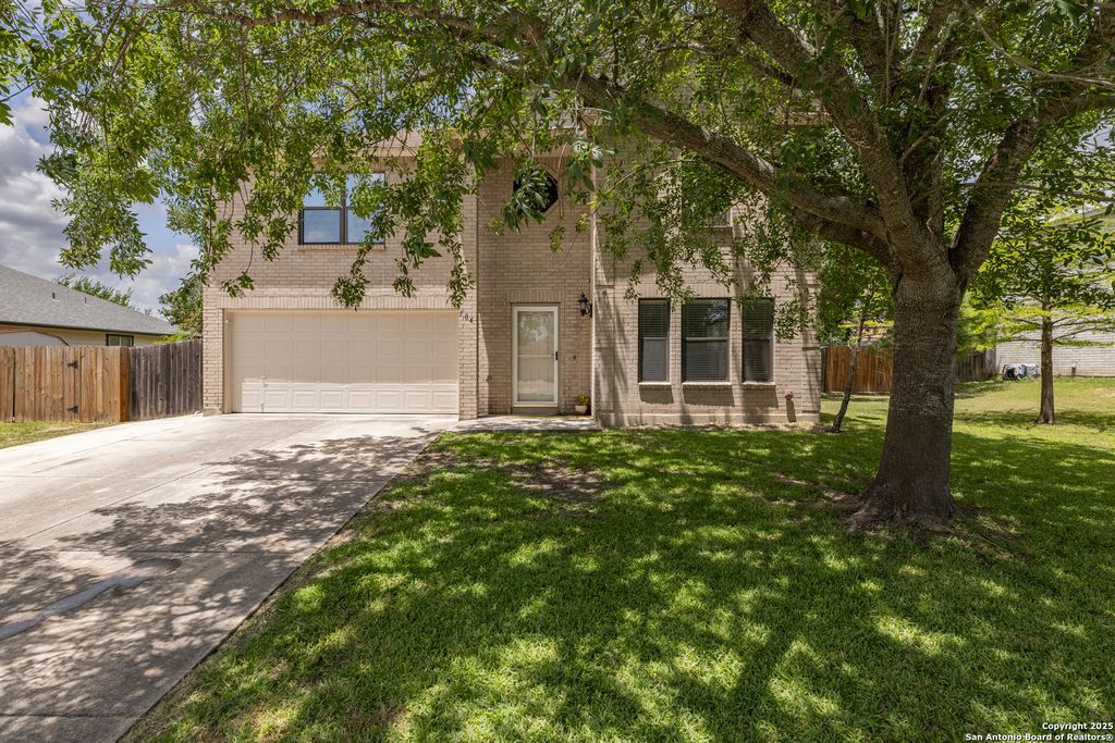 Photo of 106 Lauren, Boerne, TX 78006 (MLS # 1889062)