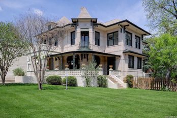 Single Family Residence at 109 E Woodlawn