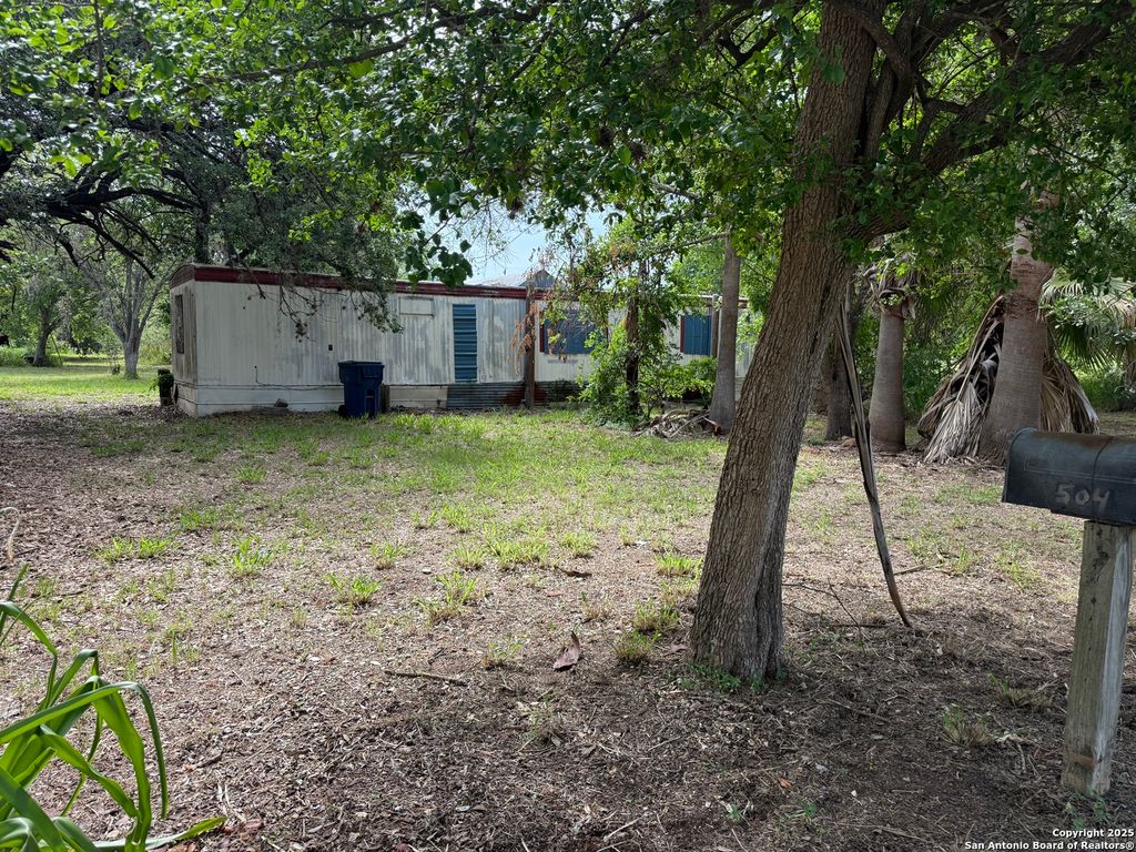 Photo of 504 water, Pleasanton, TX 78064 (MLS # 1866318)