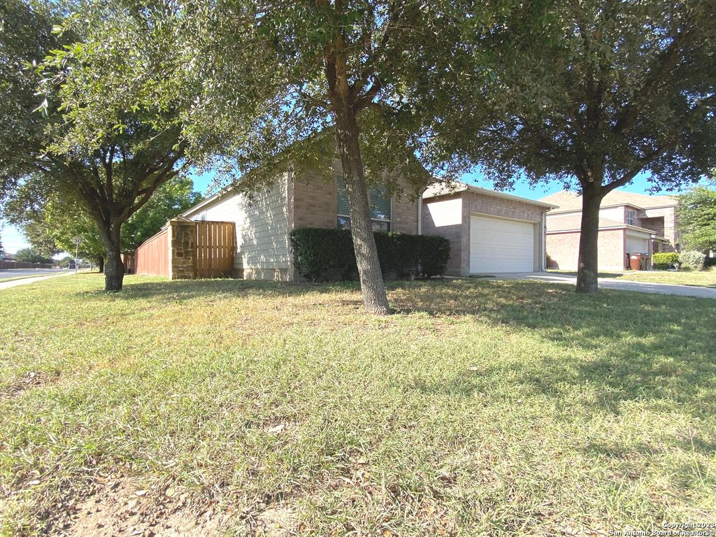 Photo of 7603 DUELING OAK, San Antonio, TX 78254 (MLS # 1939846)