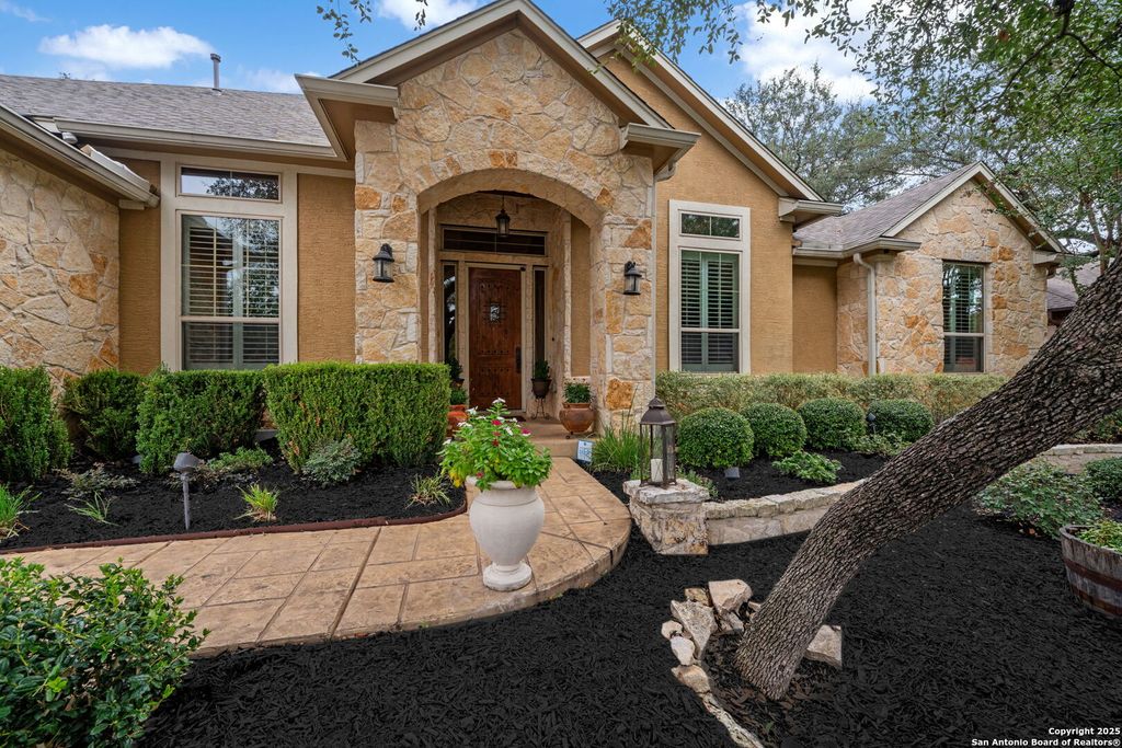 Photo of 28918 Bearcat, Boerne, TX 78006 (MLS # 1925037)