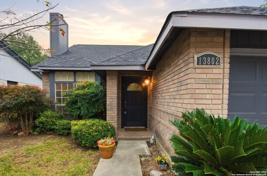 Photo of 13802 Blenhein Ridge, San Antonio, TX 78231 (MLS # 1934441)