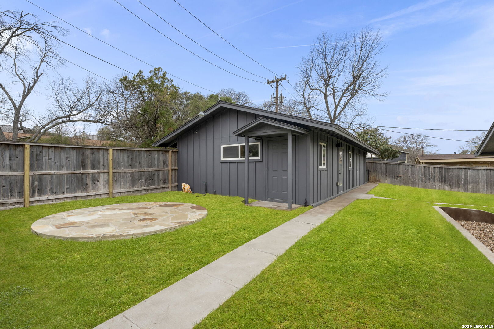 2126 E Lawndale Dr.
