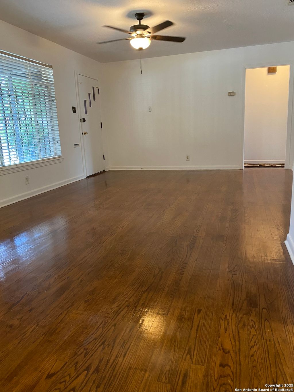 Photo of 350 Cosgrove, San Antonio, TX 78210 (MLS # 1908960)