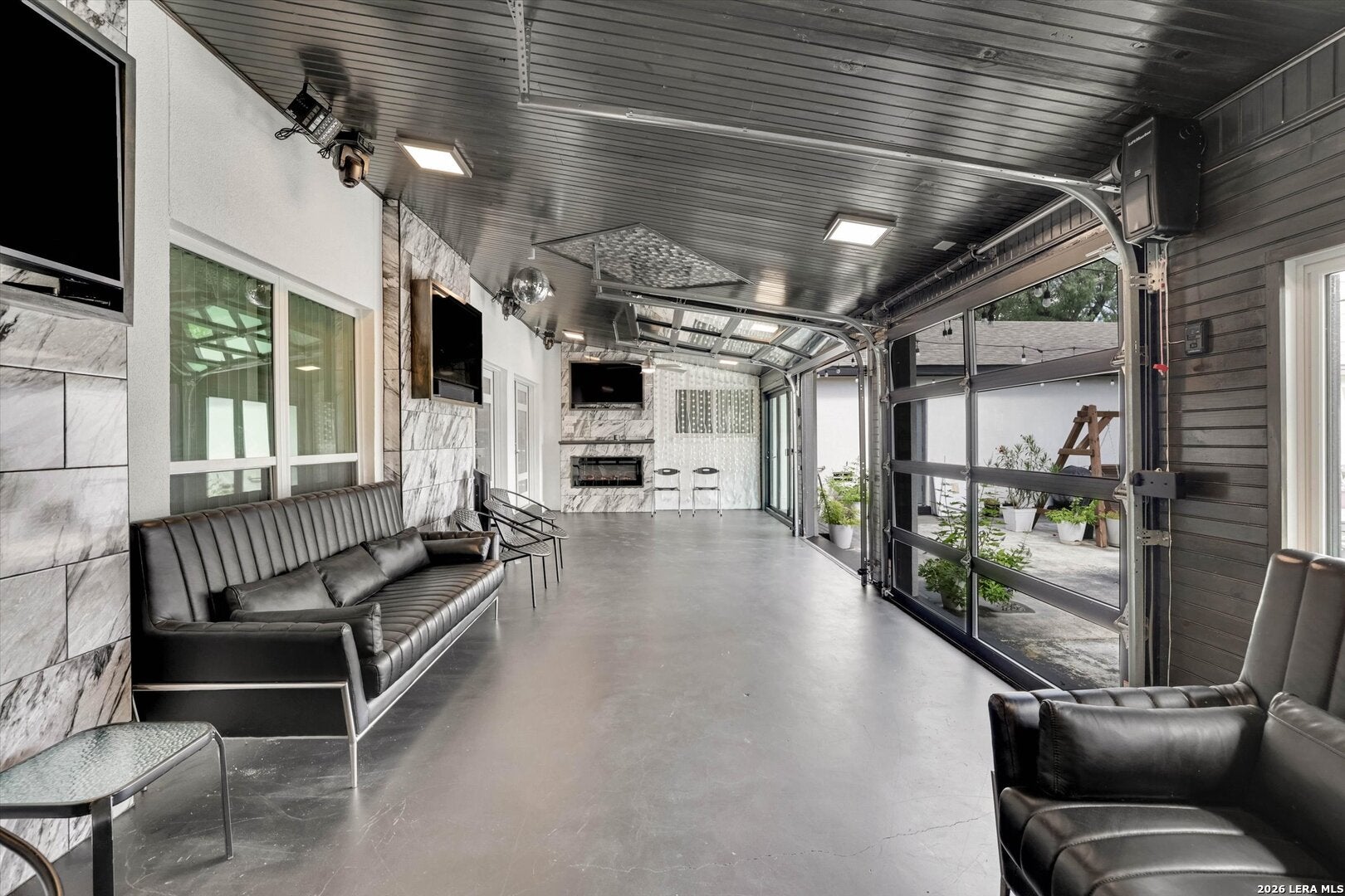 109 CHATTINGTON CT