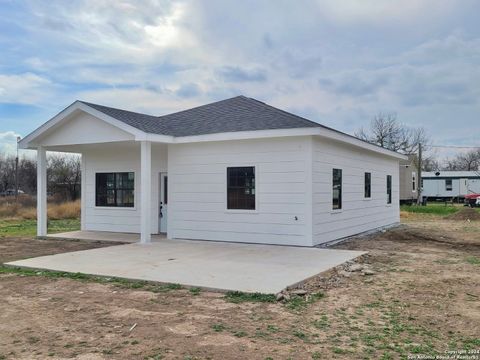 A home in La Pryor