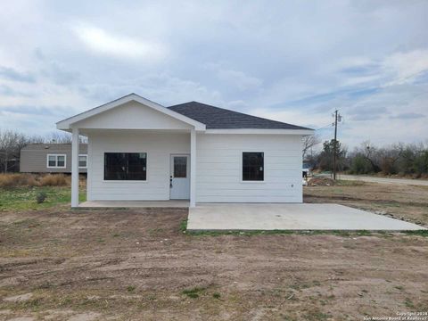 A home in La Pryor