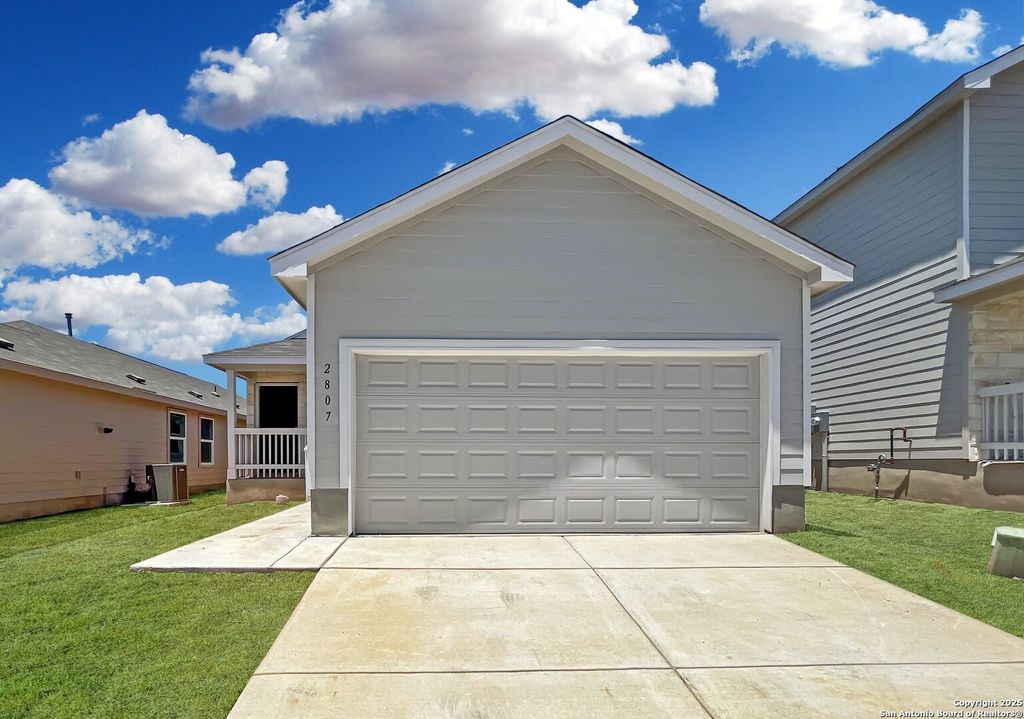 Photo of 2807 Stigler Dr, Converse, TX 78109 (MLS # 1906552)
