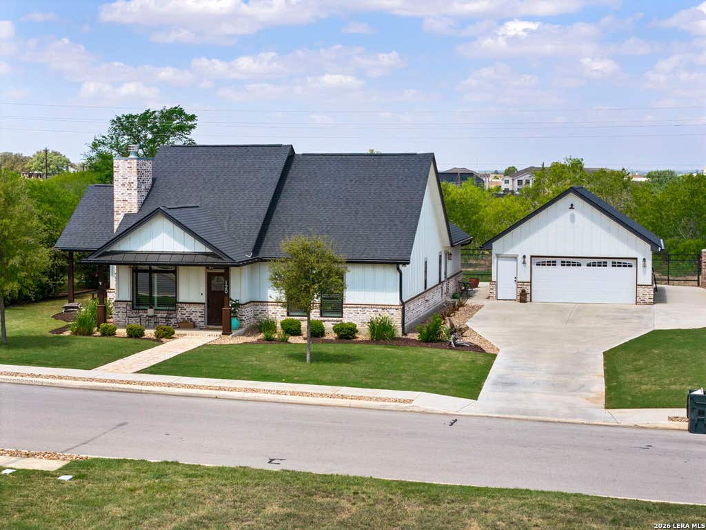 Photo of 120 magnolia, La Vernia, TX 78121 (MLS # 1955330)