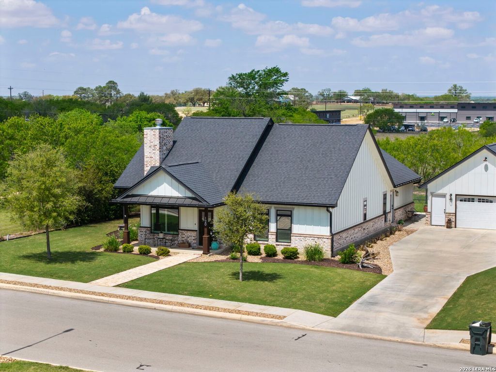 Photo of 120 magnolia, La Vernia, TX 78121 (MLS # 1955330)